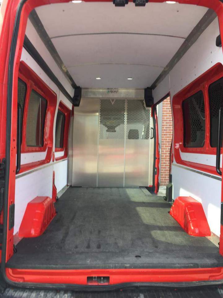 Van insulation service in Montreal